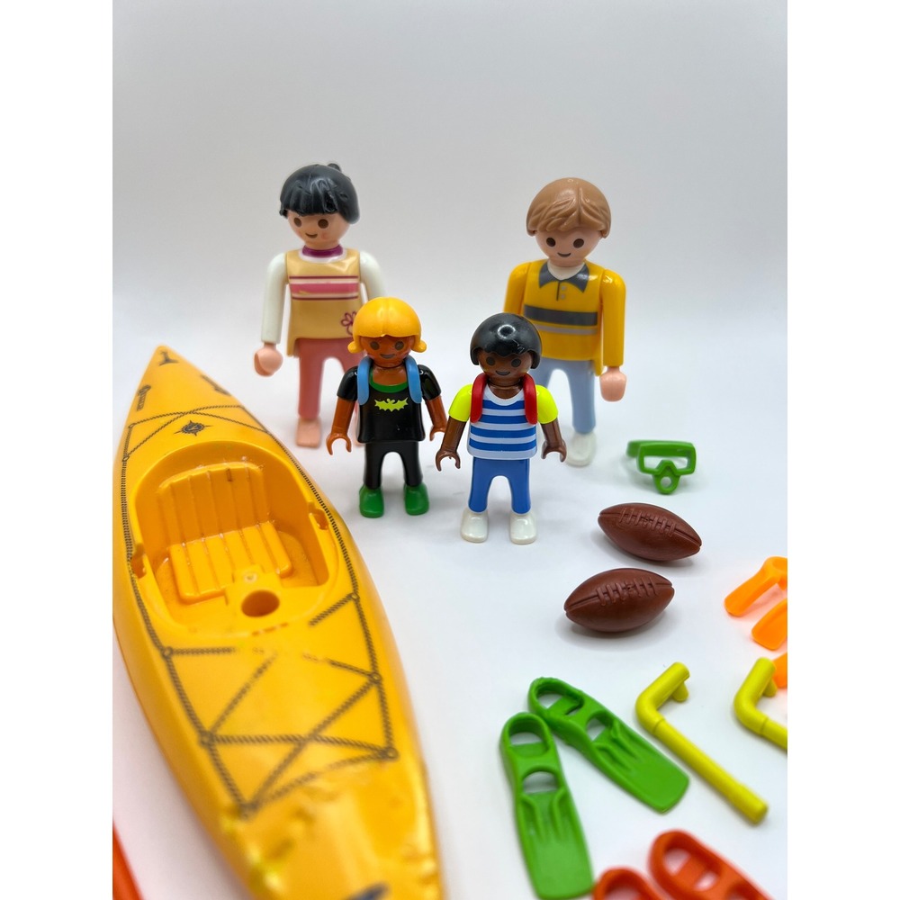 Playmobil Family Vacation Kayak Set 4 Figures Boat Accessories Good Mixed Sets